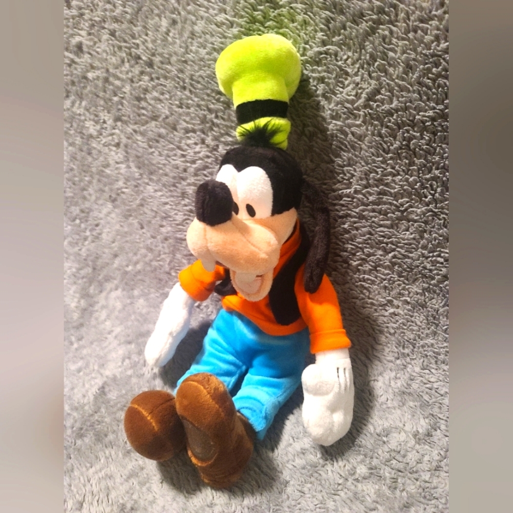 Disney Goofy Plush 10 inch
